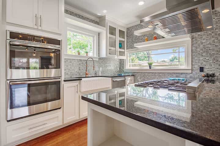 Hire kitchen refurbishment & appliances contractors in Wilmington, North Carolina. Our expert fitters do extensions, design & installation.